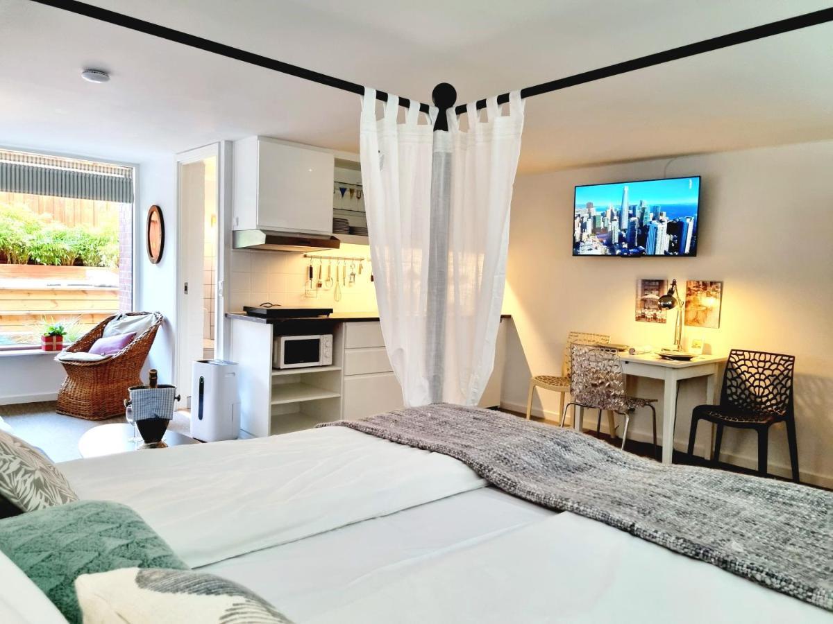Neptun Studio-apartment With Terrace. Appartement